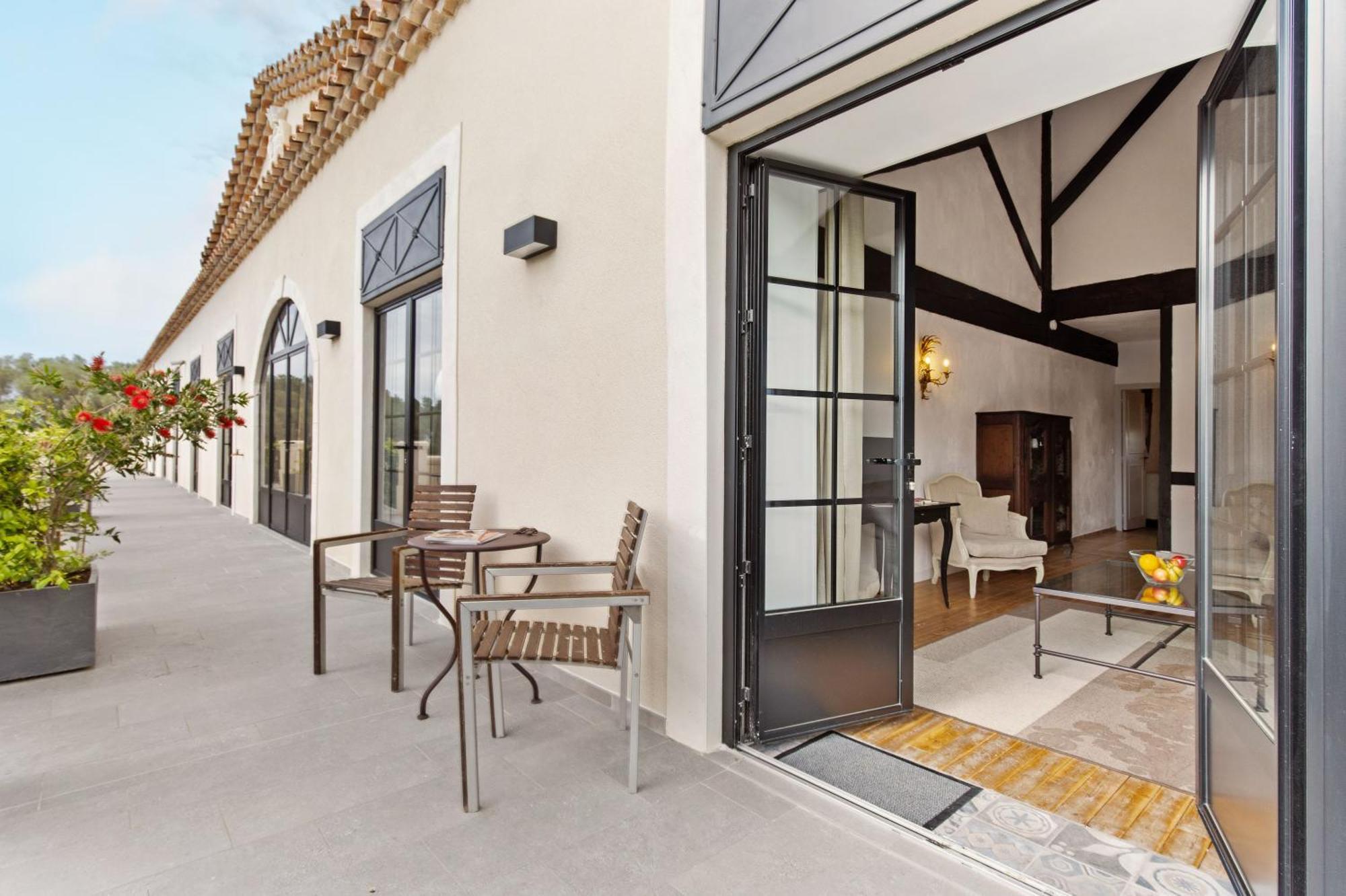 Chateau Hermitage De Combas Aparthotel Servian Ngoại thất bức ảnh
