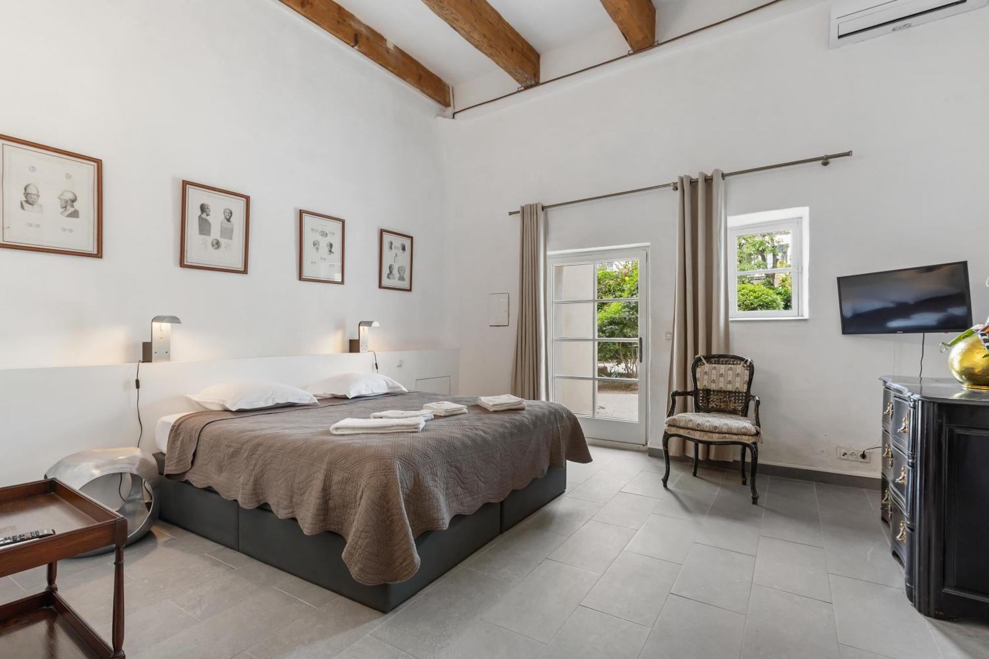Chateau Hermitage De Combas Aparthotel Servian Phòng bức ảnh