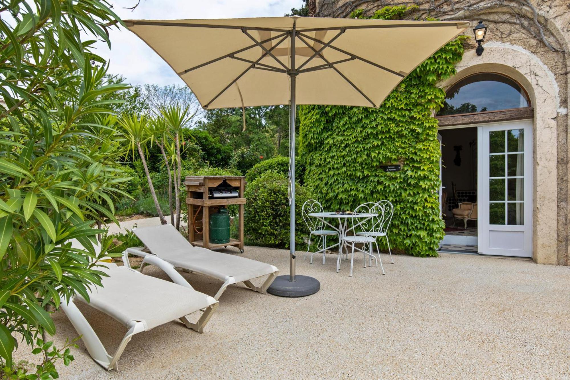 Chateau Hermitage De Combas Aparthotel Servian Phòng bức ảnh