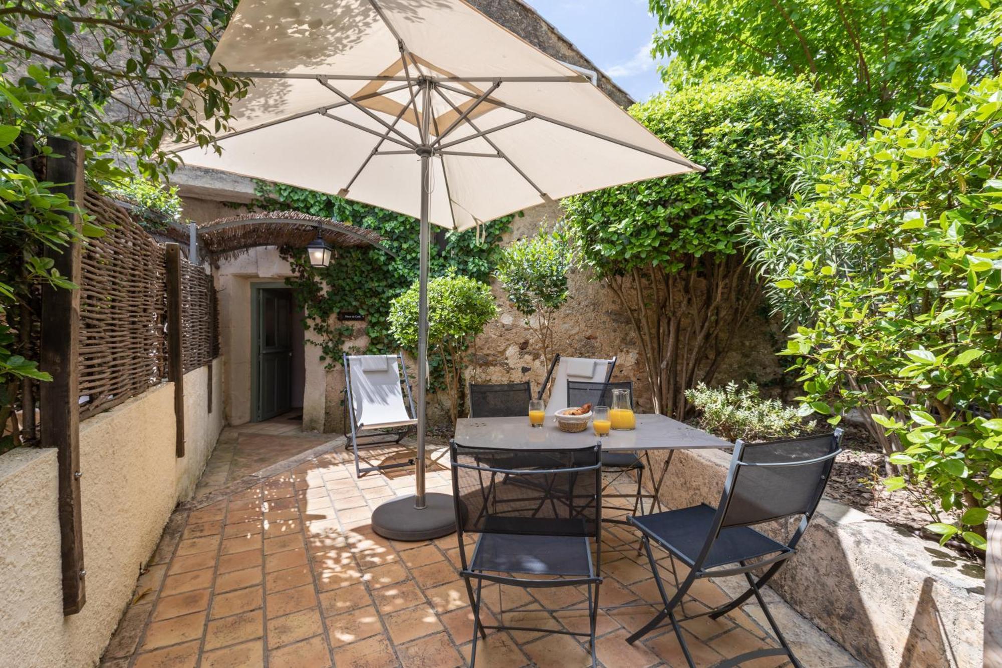 Chateau Hermitage De Combas Aparthotel Servian Ngoại thất bức ảnh