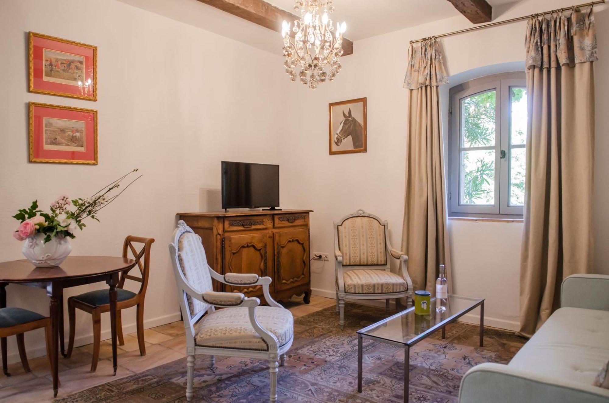 Chateau Hermitage De Combas Aparthotel Servian Ngoại thất bức ảnh