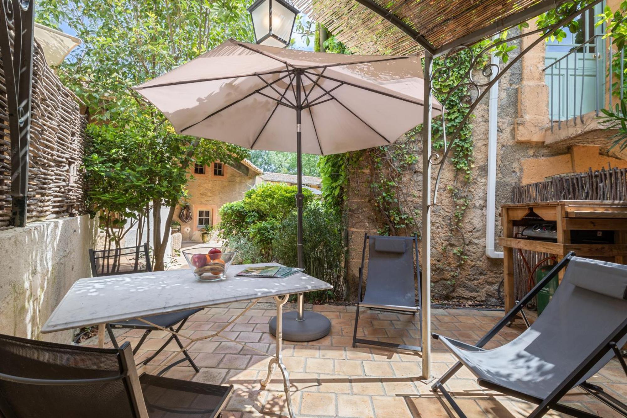 Chateau Hermitage De Combas Aparthotel Servian Ngoại thất bức ảnh