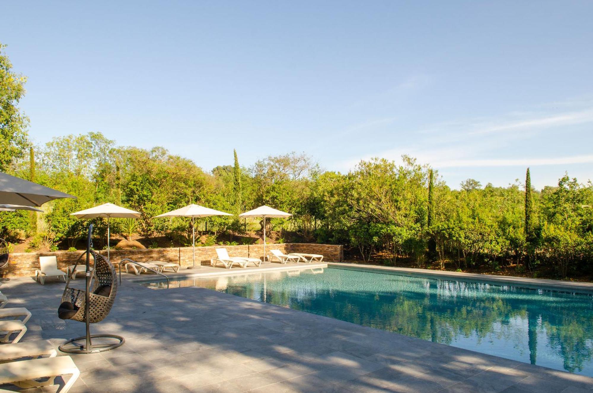 Chateau Hermitage De Combas Aparthotel Servian Ngoại thất bức ảnh
